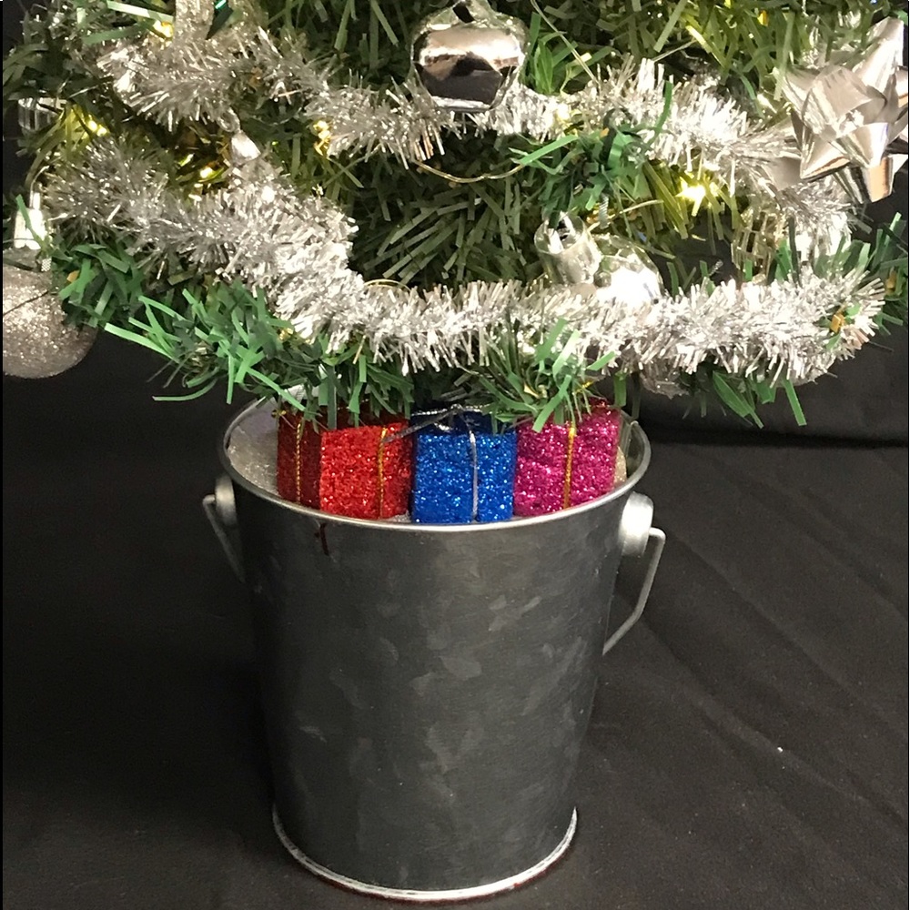 Table top Christmas tree 18” tall prelit and decorated!! - Picture 5 of 7